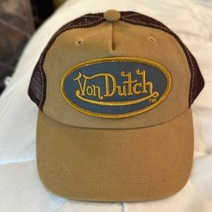 Von Dutch kids snapback NWOT